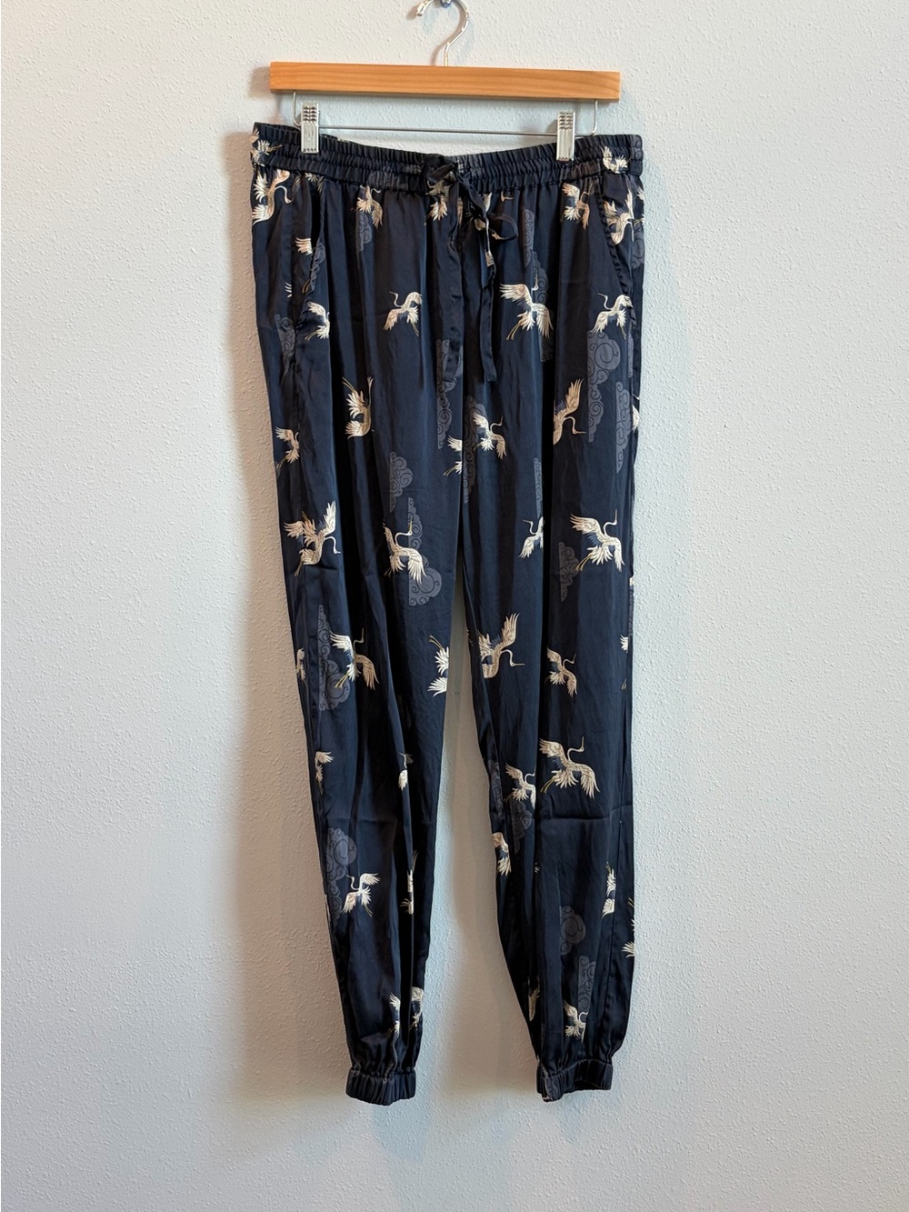Johnny Was Biya “Andy” Navy Silk Crane Print Jogger Pants size Medium